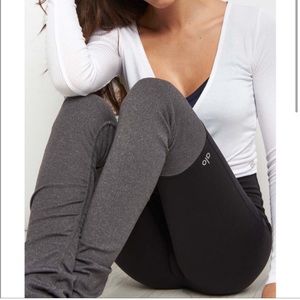 Alo Yoga Goddess Ribbed Color Block Leggings - gray and black - XS